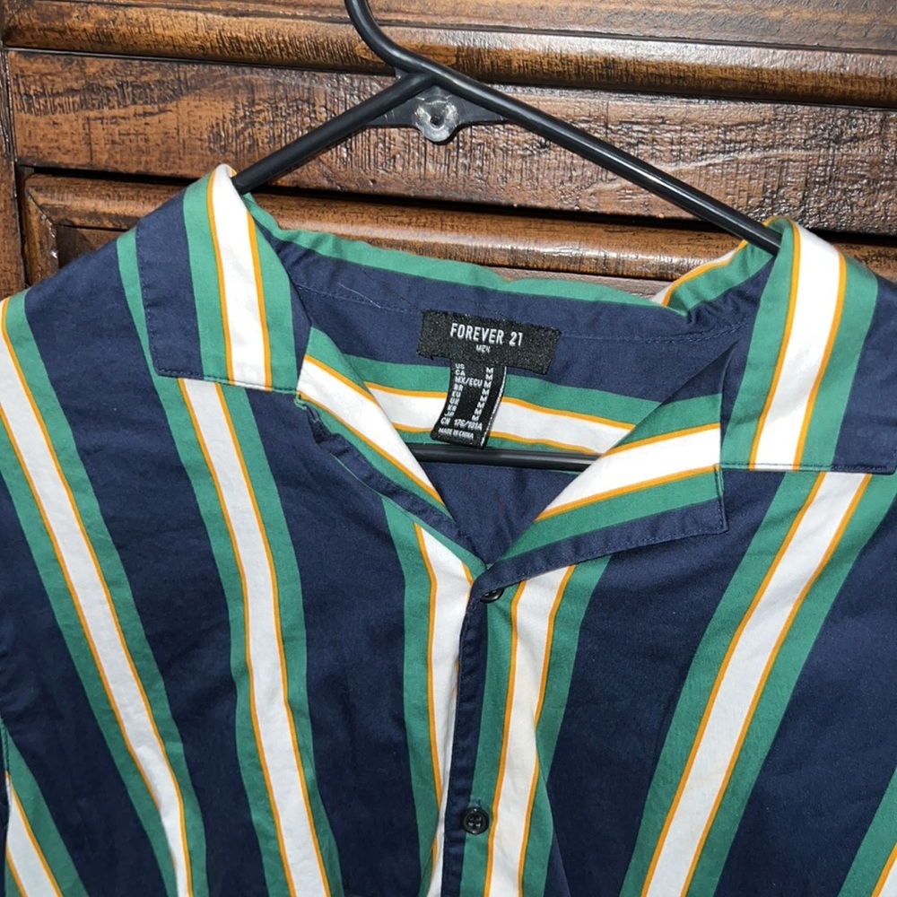 F21💙💛💚 - Picture 2 of 3